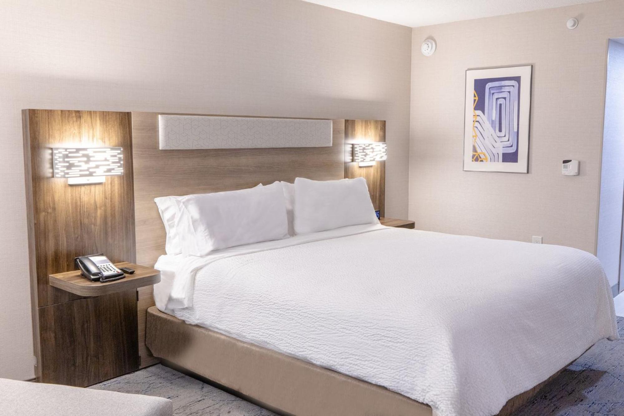 Express - By Ihg 3*