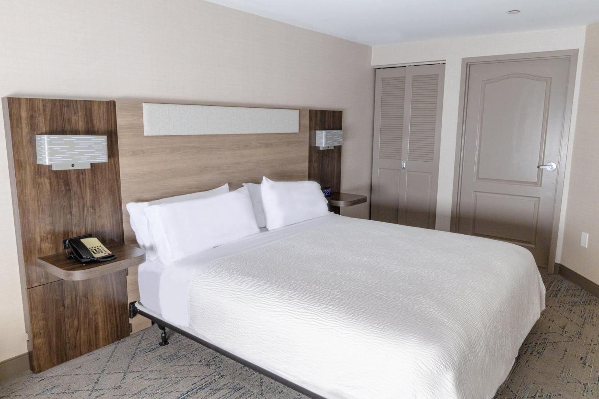 Express - By Ihg Hotel Neptune